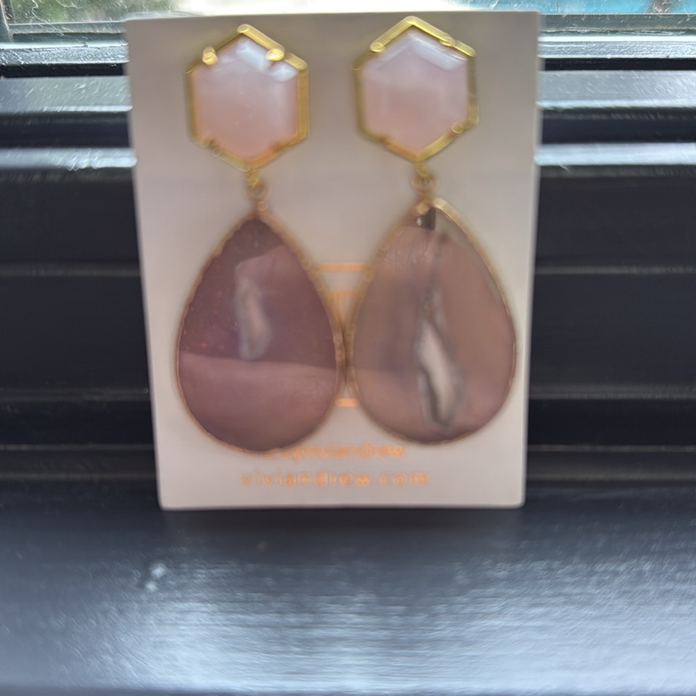 NEW Vivian Drew Pink Quartz Drop Earrings - Picture 4 of 4